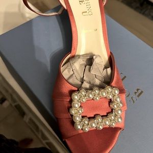 NWT Something Bleu Bridal Godiva Pearl Buckle Sandal Wedding Shoes